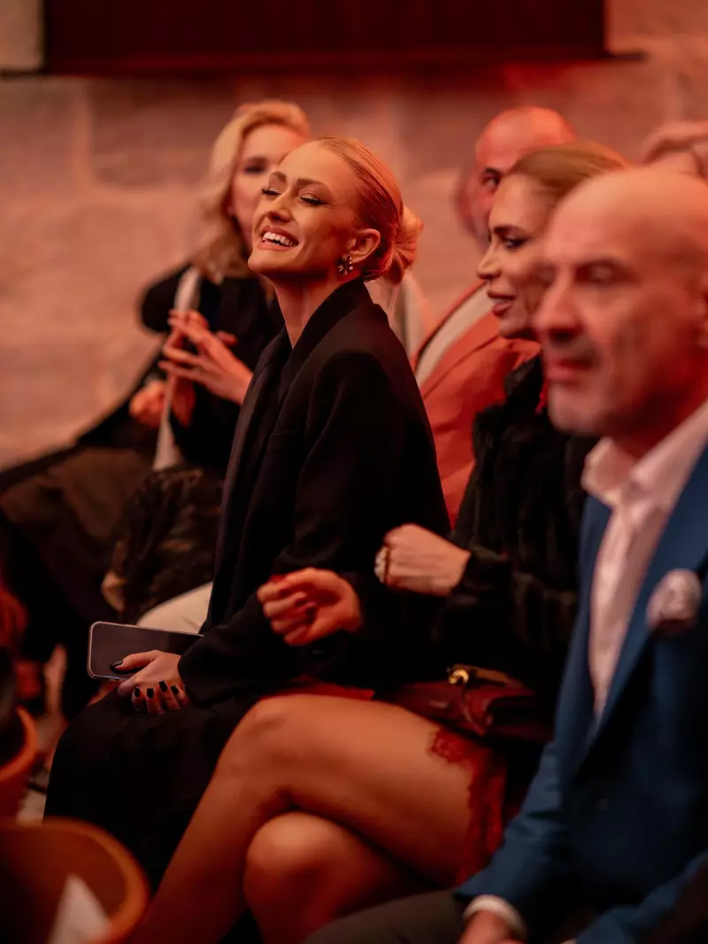 cum-a-aparut-iuliana-pepene-rochie-roșie-spania (2)