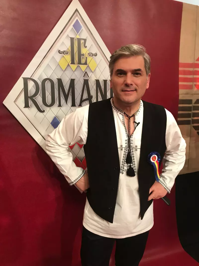 Continuă preselecțiile „Ie, Românie”. Alina Pușcaș și Cornel Păsat au căutat cele mai frumoase fete din Transilvania, alături de Mircea Radu (1)