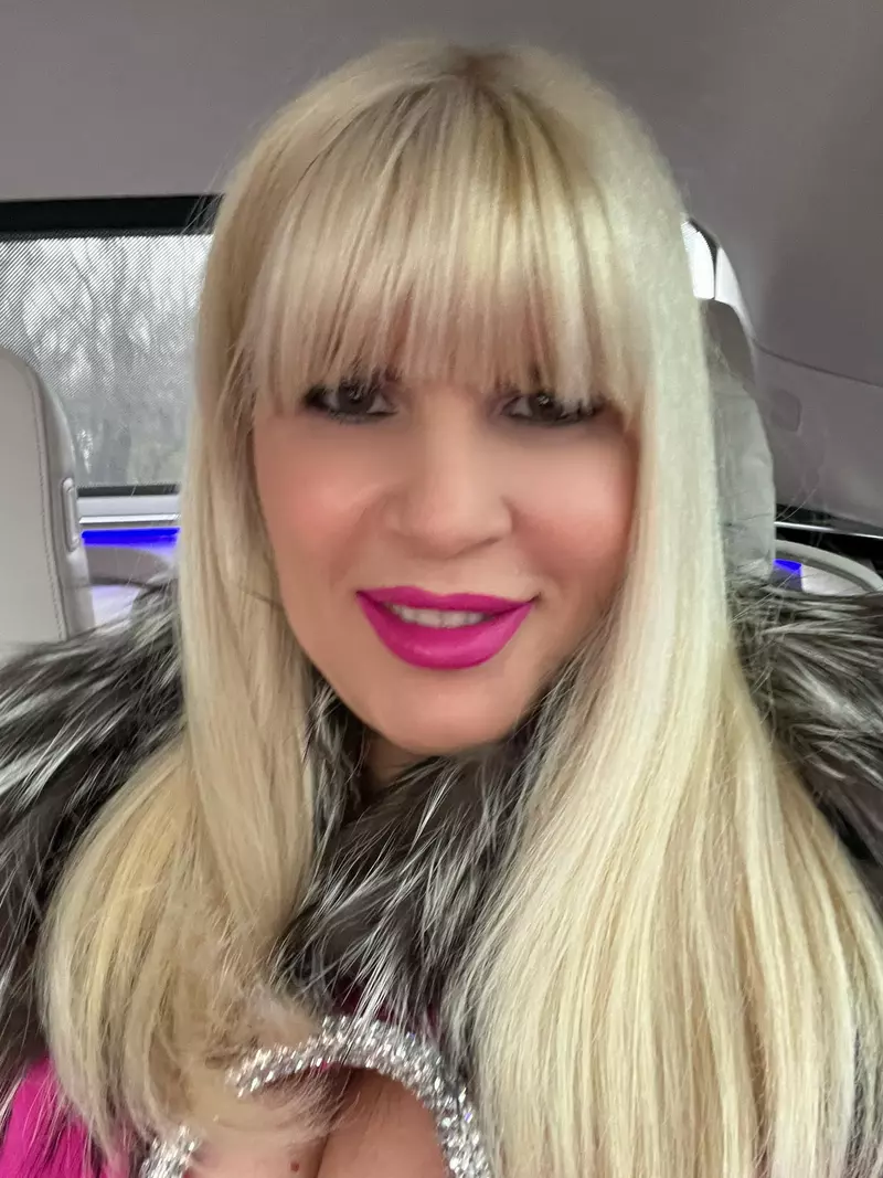 elena udrea zi de nastere