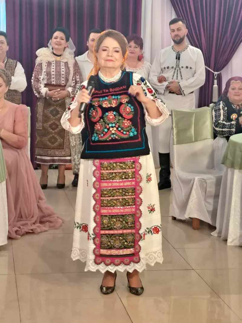 saveta bogdan la un eveniment