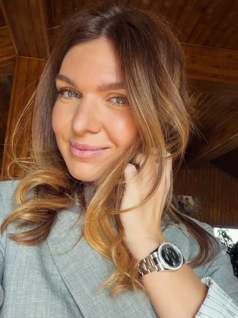 simona halep selfie