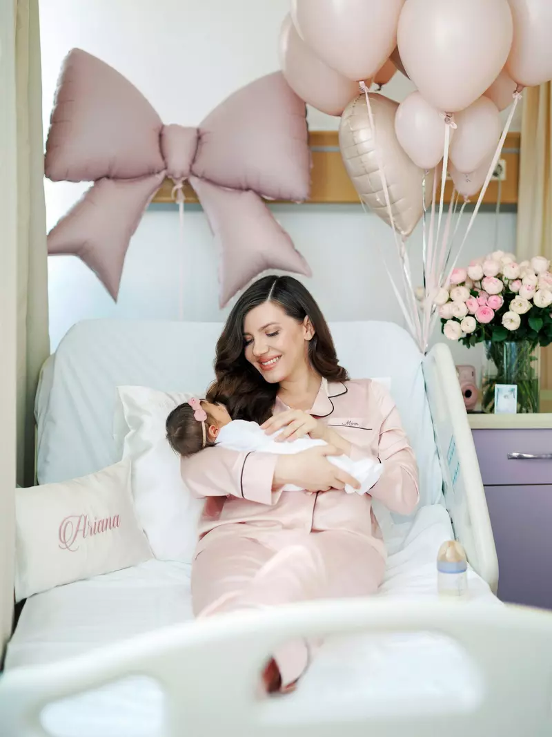 larisa costea cu ariana