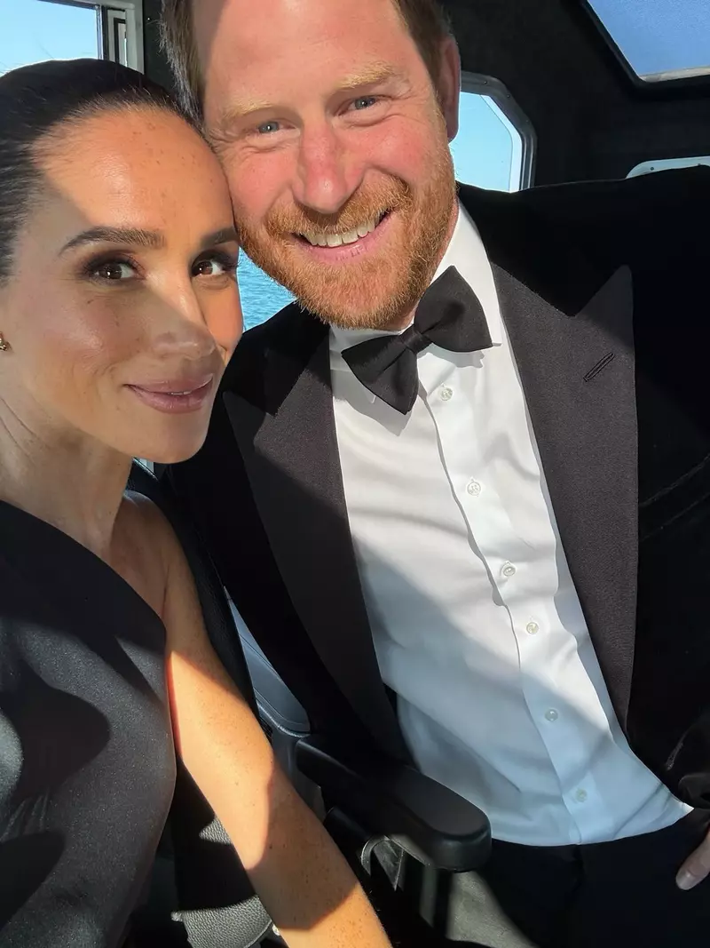 printul harry cu meghan eleganti