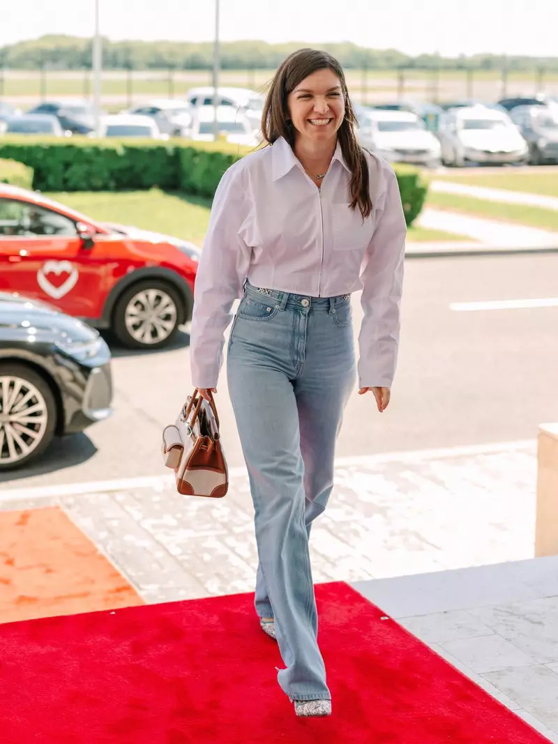 simona halep in camasa