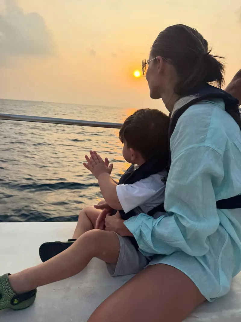 theo rose cu sasha in vacanta