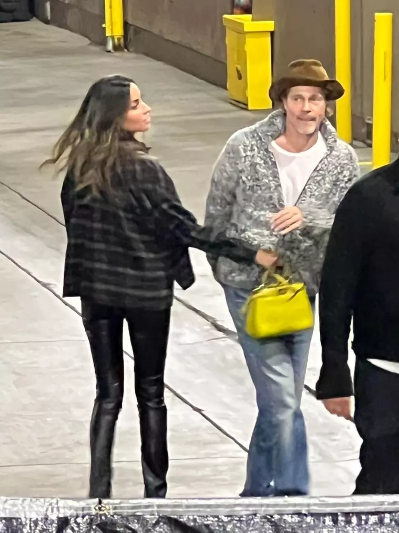 Cine este Ines de Ramon, noua iubită a lui Brad Pitt. E cu 29 de ani mai tânără decât celebrul actor