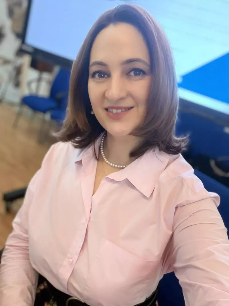 Mădălina Dobrovolschi1