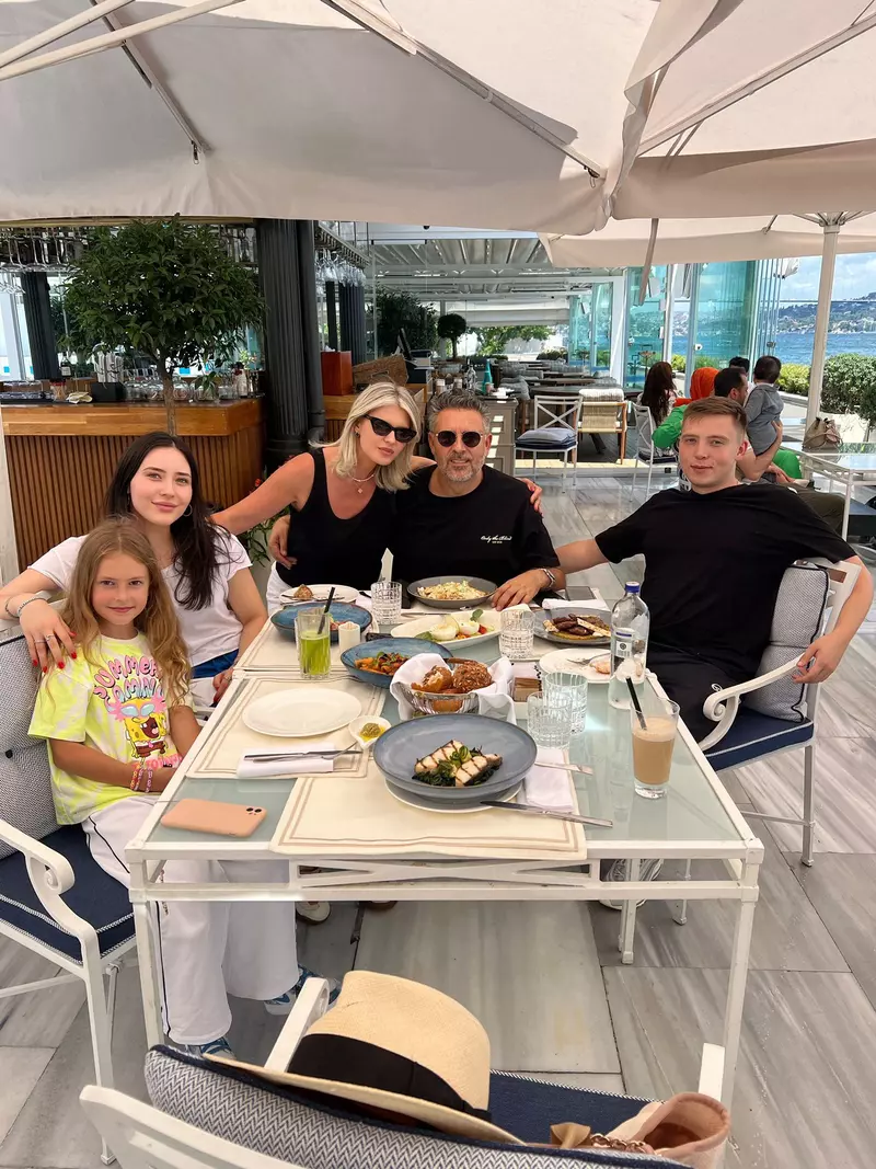 Alexandru Sautner și familia