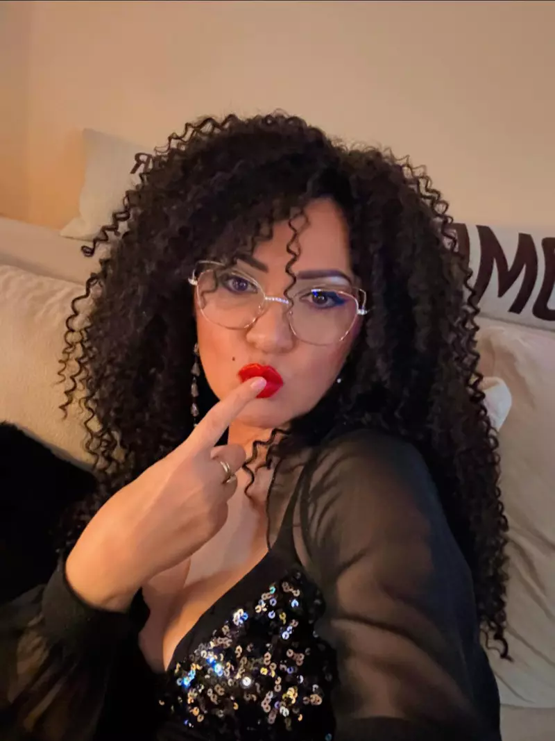 minodora b
