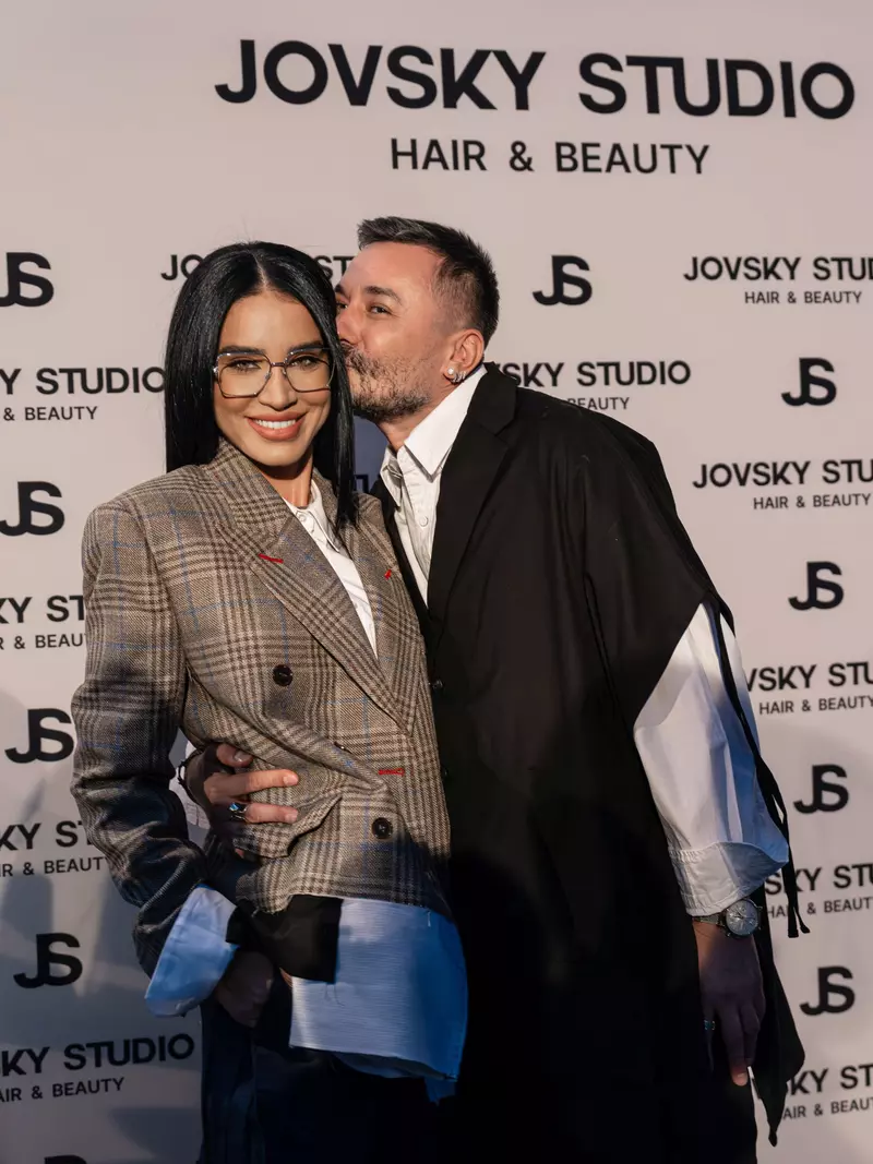 Adrian Perjovschi si Adelina Pestrițu