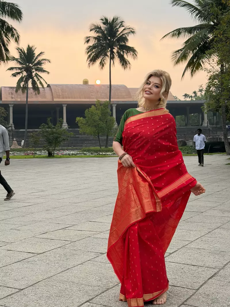 loredana groza in india 8