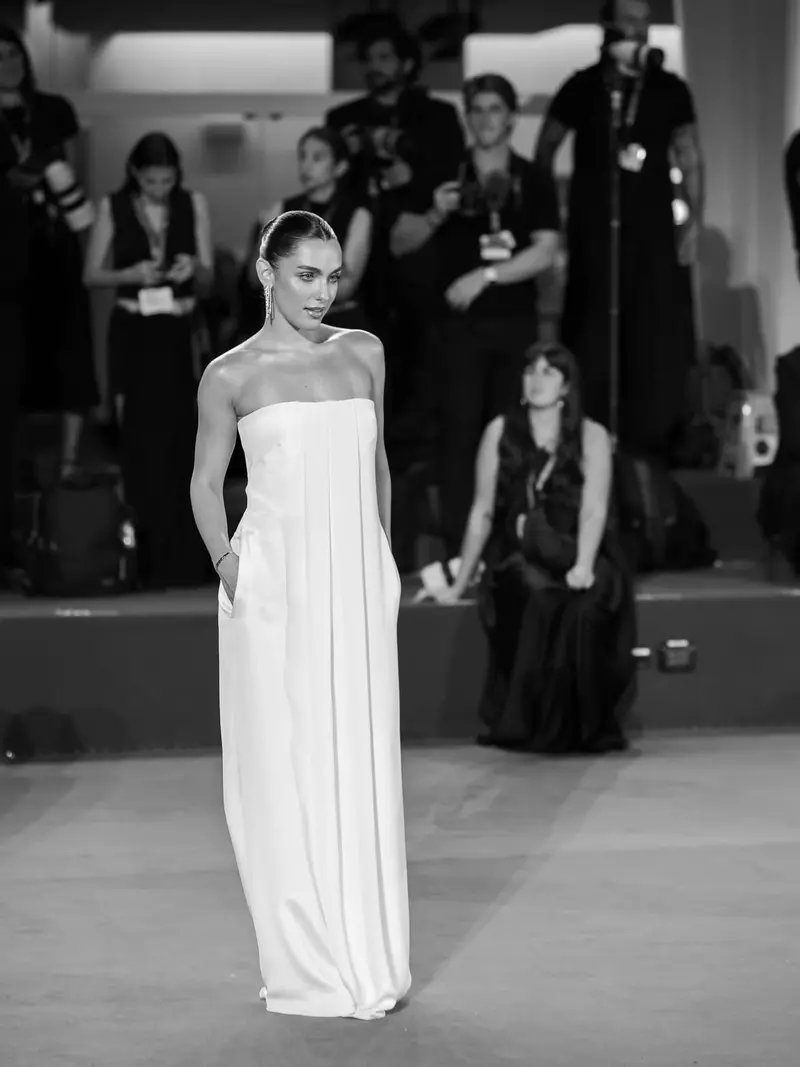 Alexia Eram la Festivalul de Film de la Veneția 2026 (6)