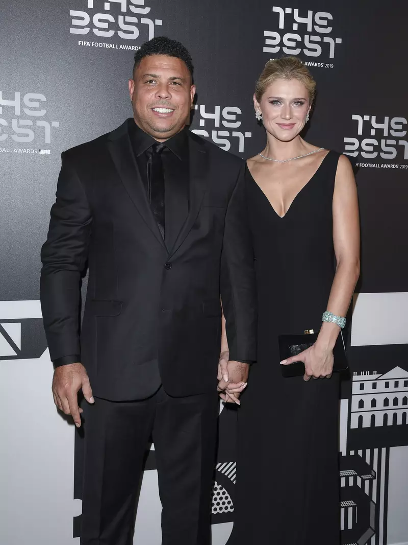 Ronaldo s-a căsătorit cu modelul Celina Locks