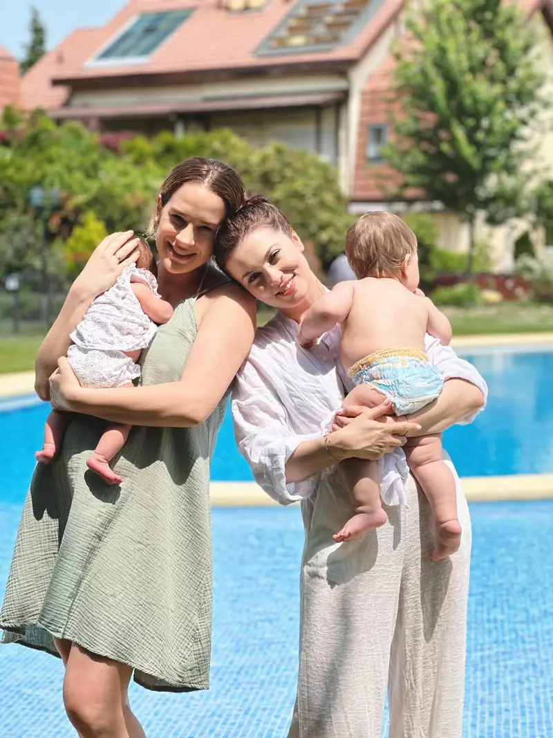 Anca-Dumitra-si-Diana-Roman