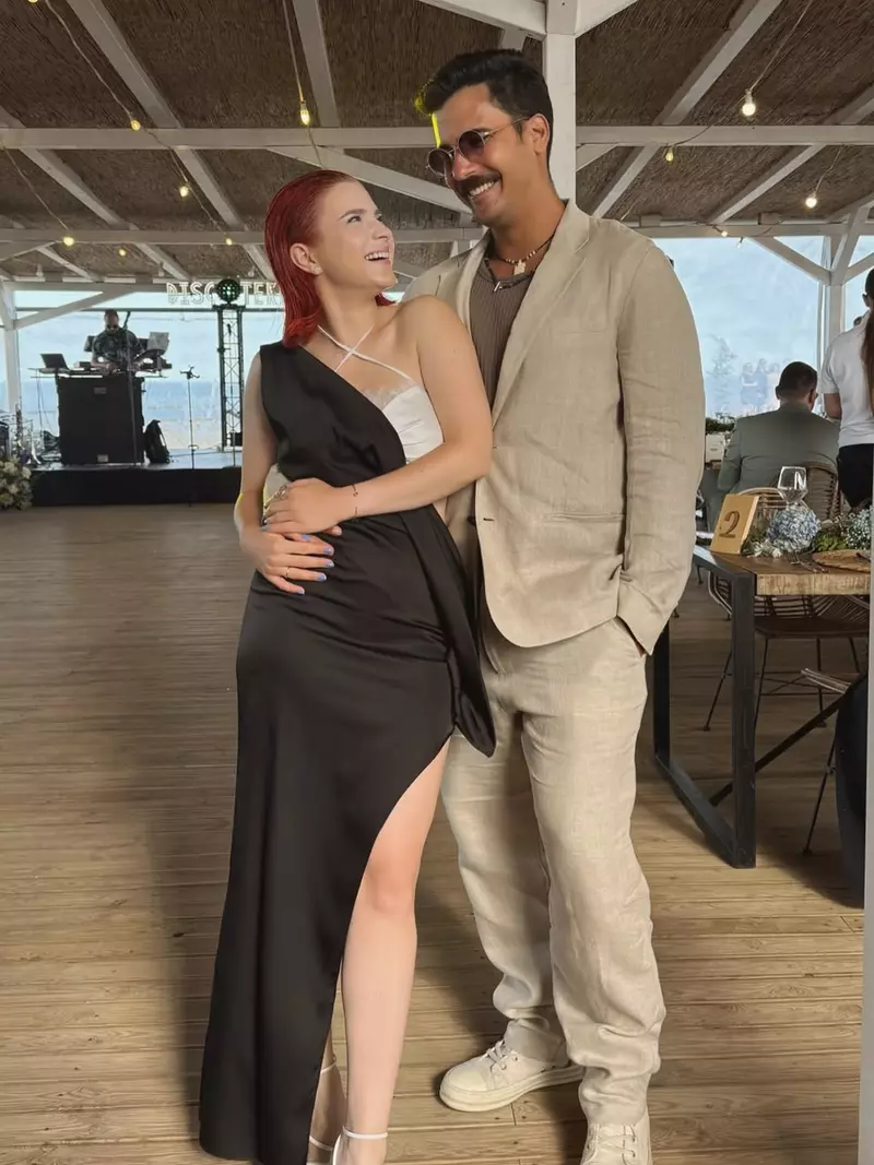 Cristina Ciobănașu și iubitul ei, la o nuntă la malul mării  (3)