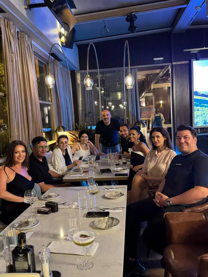 Reuniune a actorilor din „Inimă de Țigan”  (2)