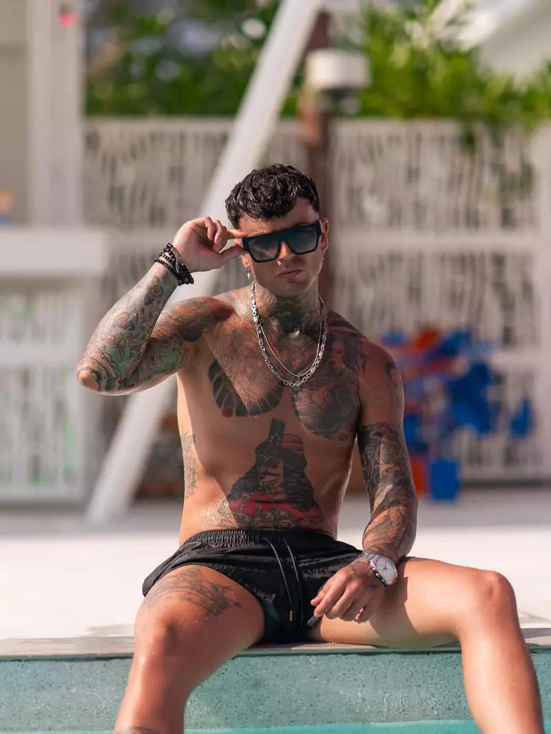 George Jaguarul, fermecat de reporterița Antena 1  (1)