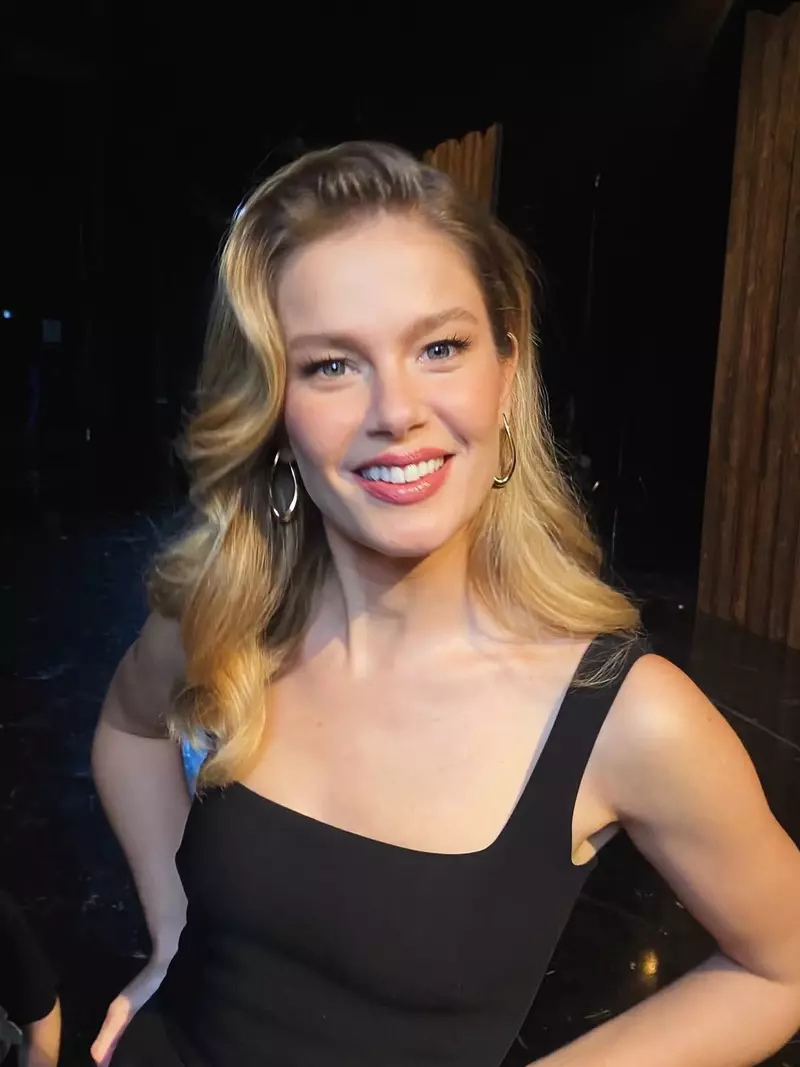 Burcu Biricik (2)