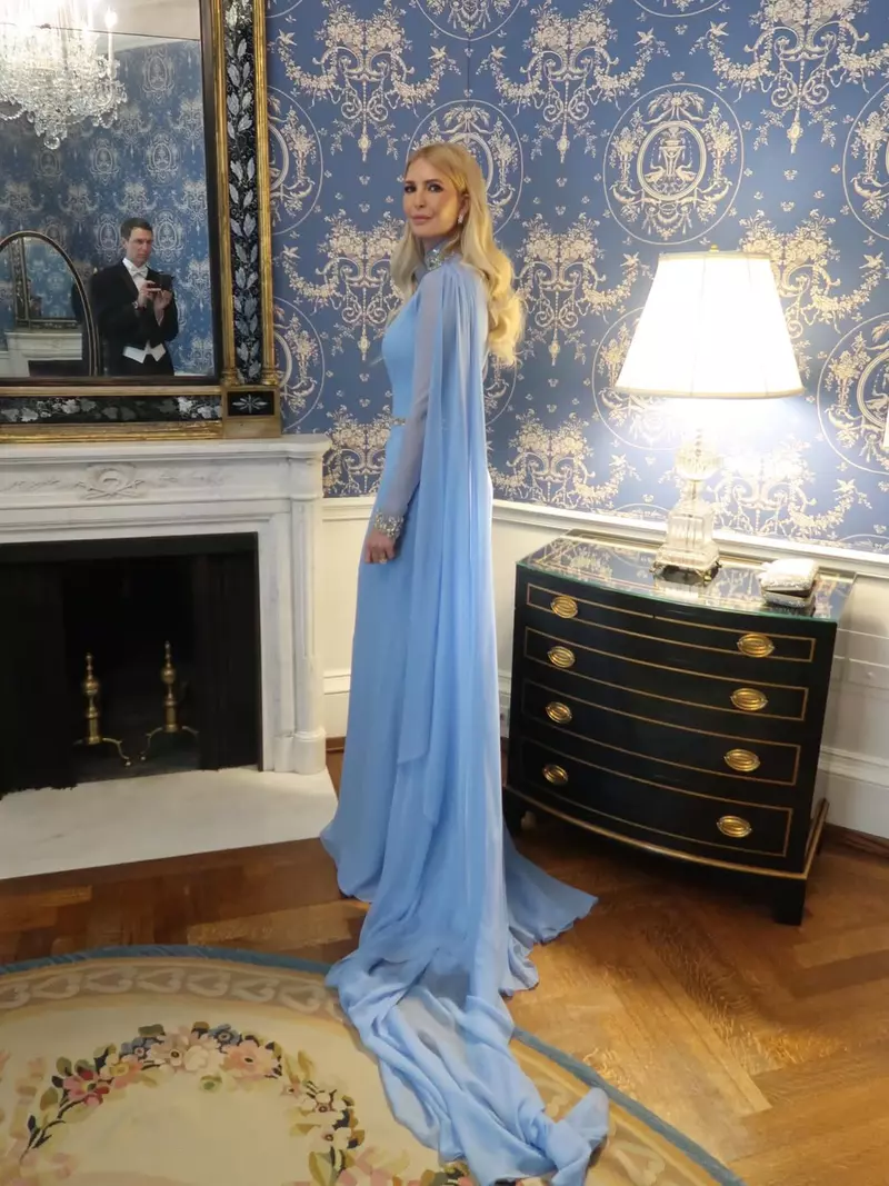 ivanka-trump-rochie-cenusareasa (2)