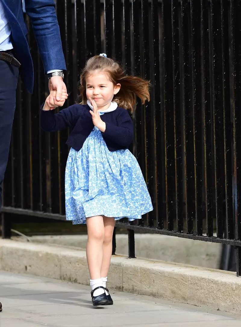 De ce prințesa Charlotte nu poartă niciodată panataloni
