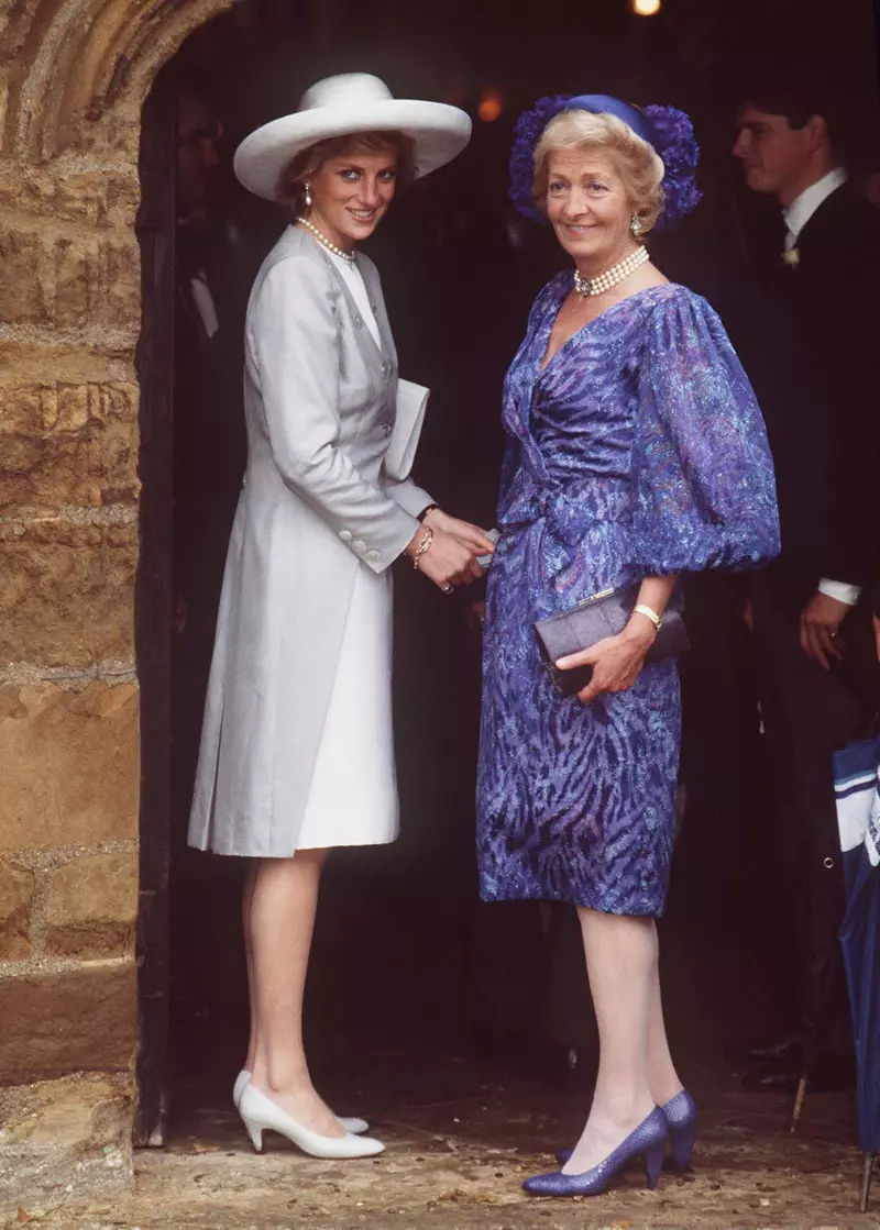 Prinţesa Diana şi mama ei Frances Shand Kydd
