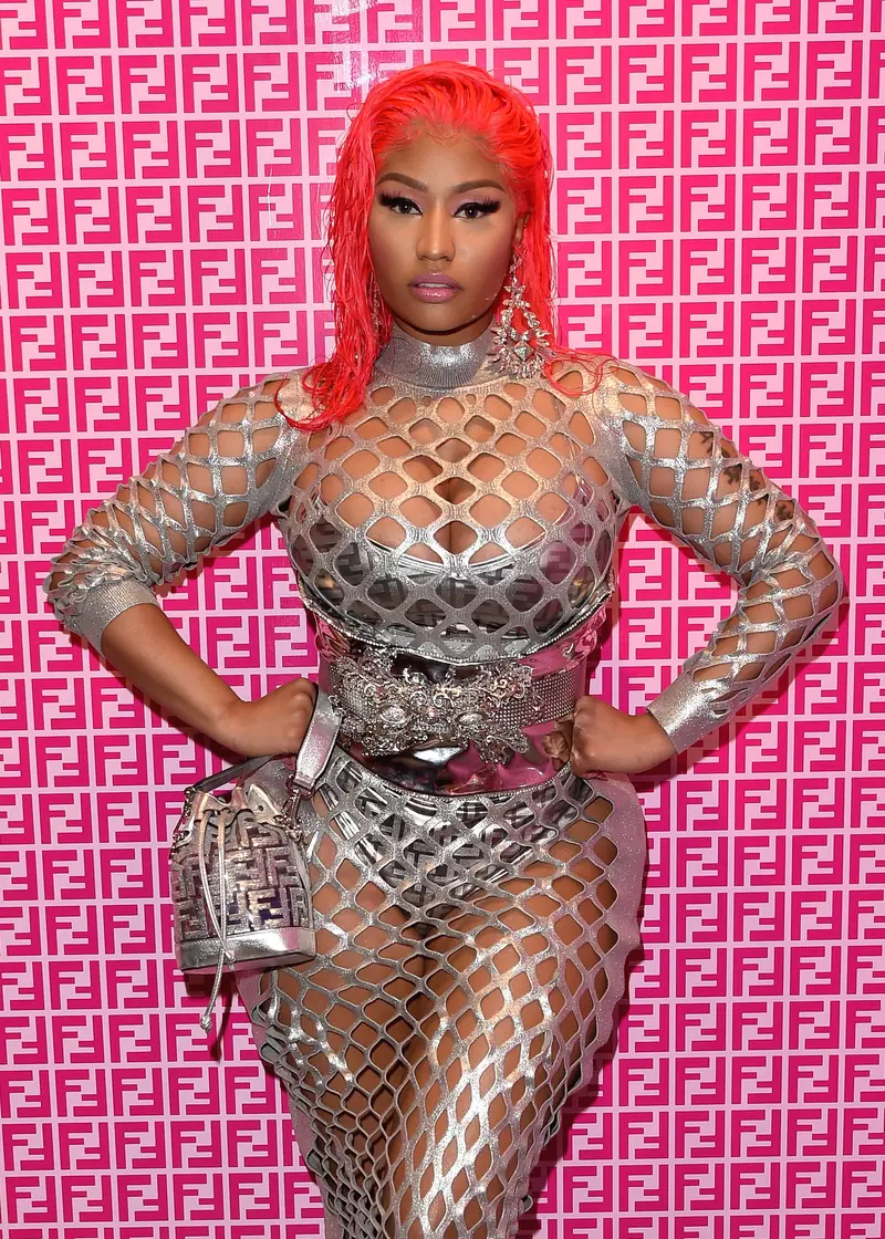 Nicki Minaj rochia de plasă