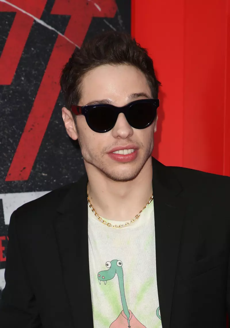 The Premiere Of Netflix’s „The Dirt”