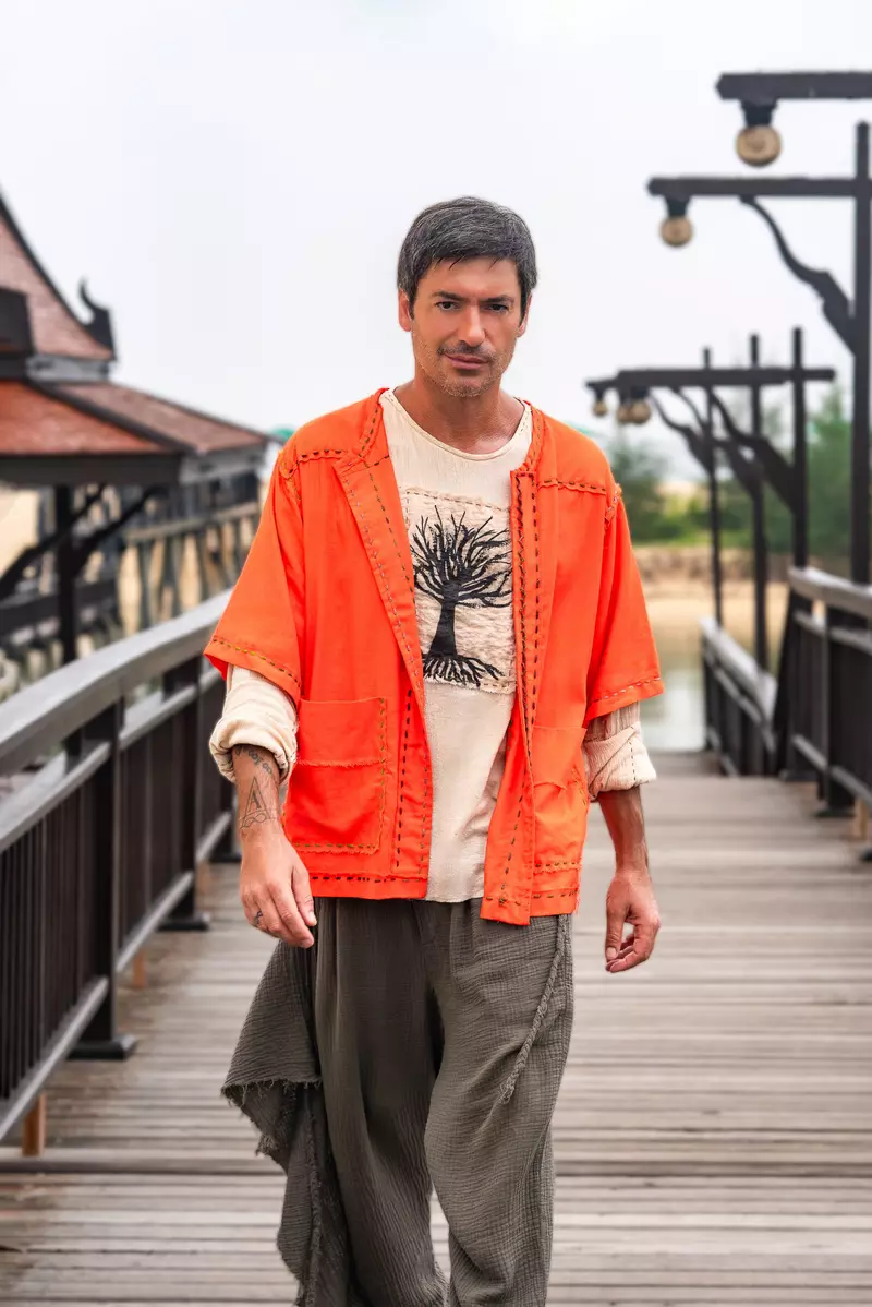 Radu Vâlcan Insula Iubirii  (1)