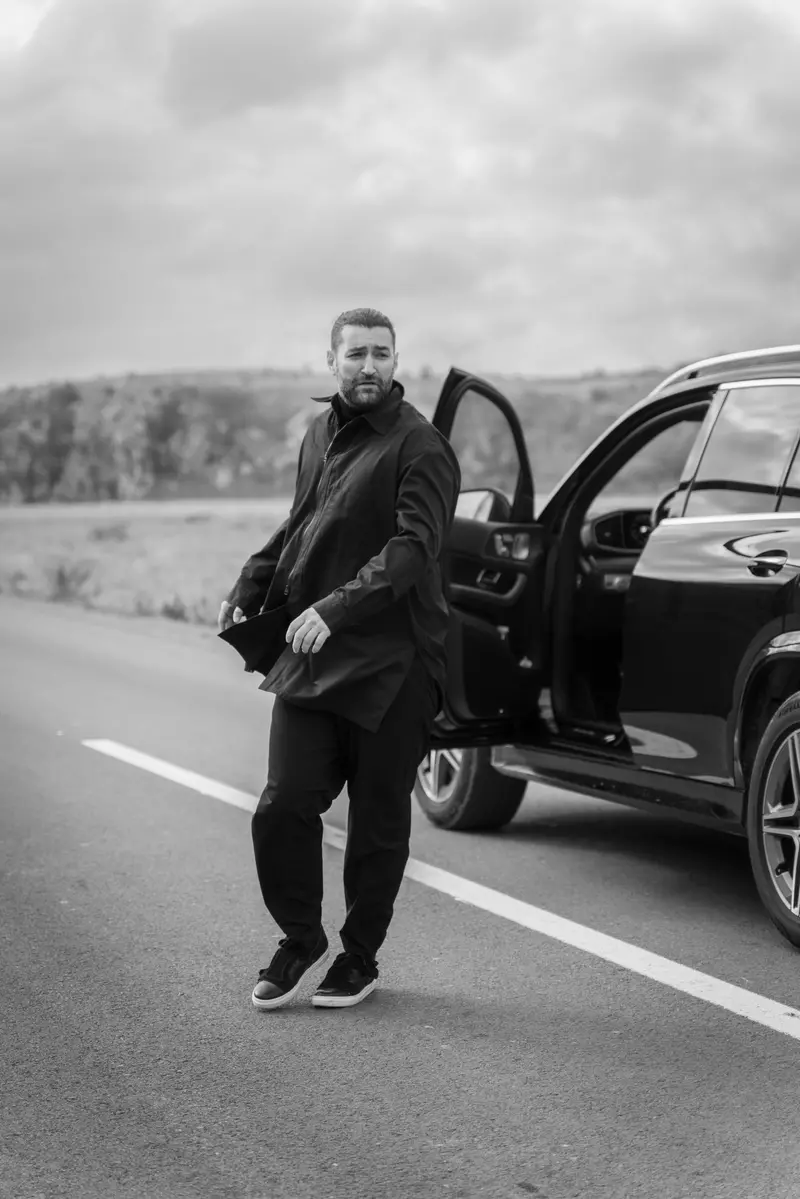 Smiley-Purtat-de-vant