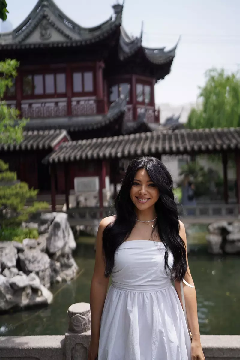 Corina-Caragea-China
