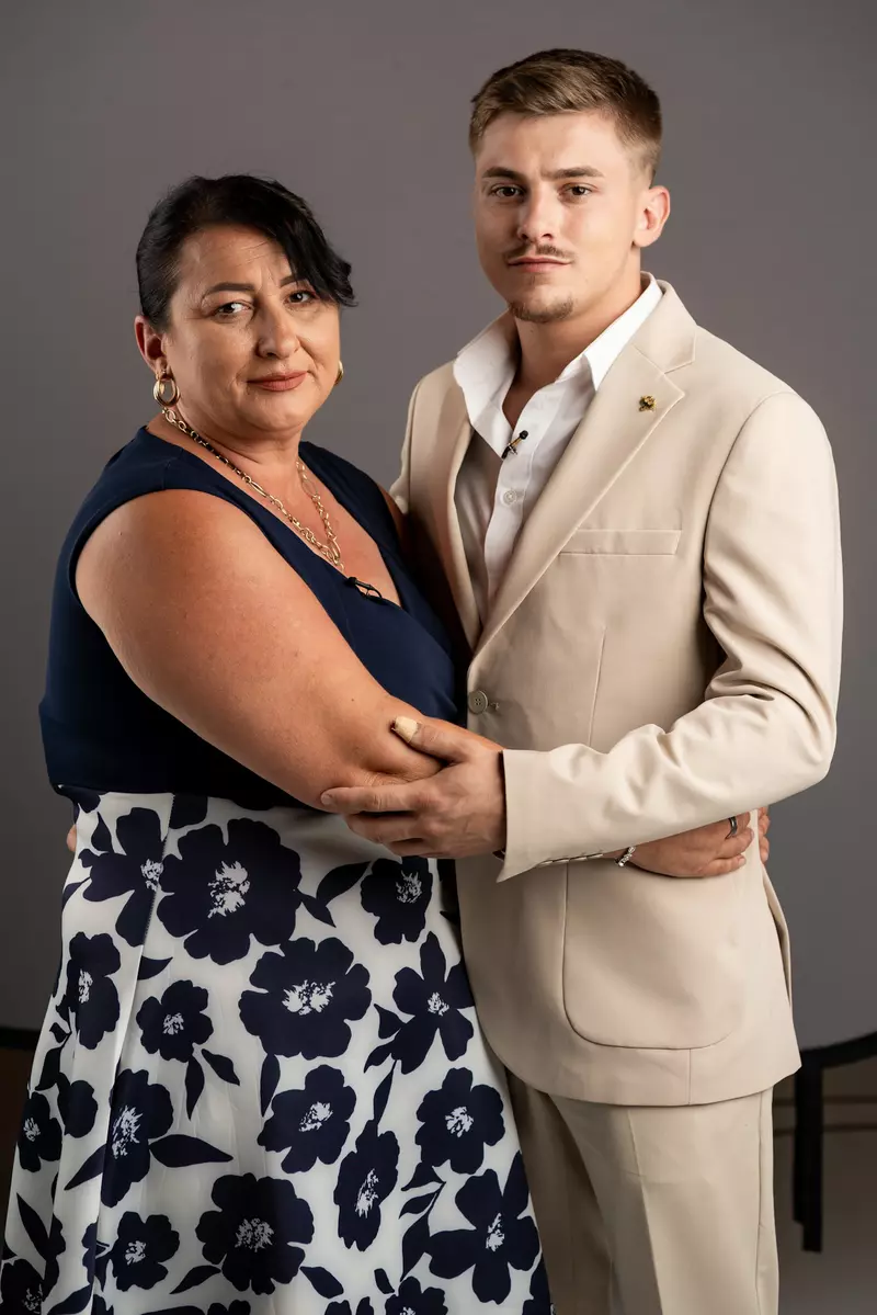 Dian Ghiță alături de mama lui, doamna Elena