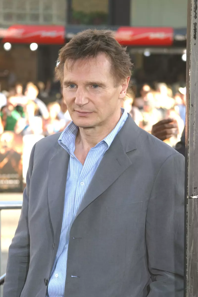 Red Carpet Retro – 2005