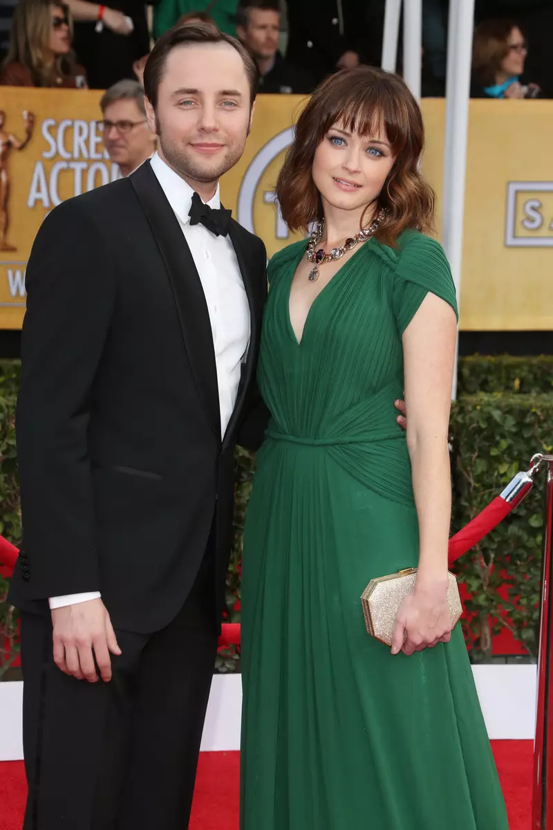 Alexis Bledel din „Povestea slujitoarei” și soțul ei, Vincent Kartheiser, divorțează după 8 ani de căsnicie