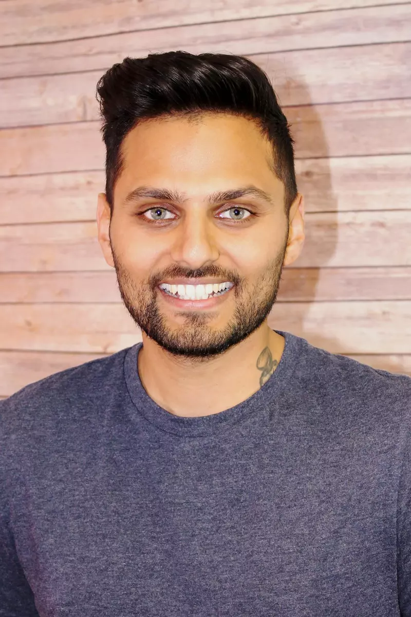 Un fost călugăr va oficia a doua căsătorie dintre Jennifer Lopez și Ben Affleck. De ce este Jay Shetty celebru