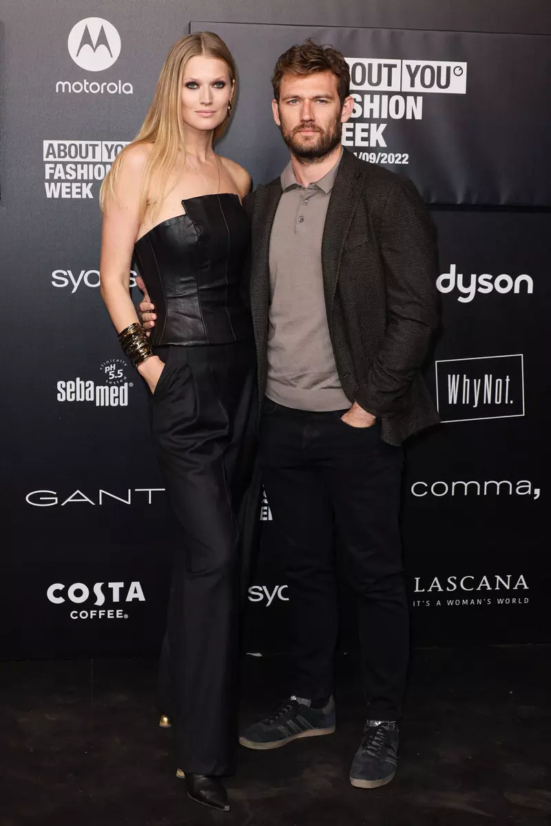 MFW – About You Photocal