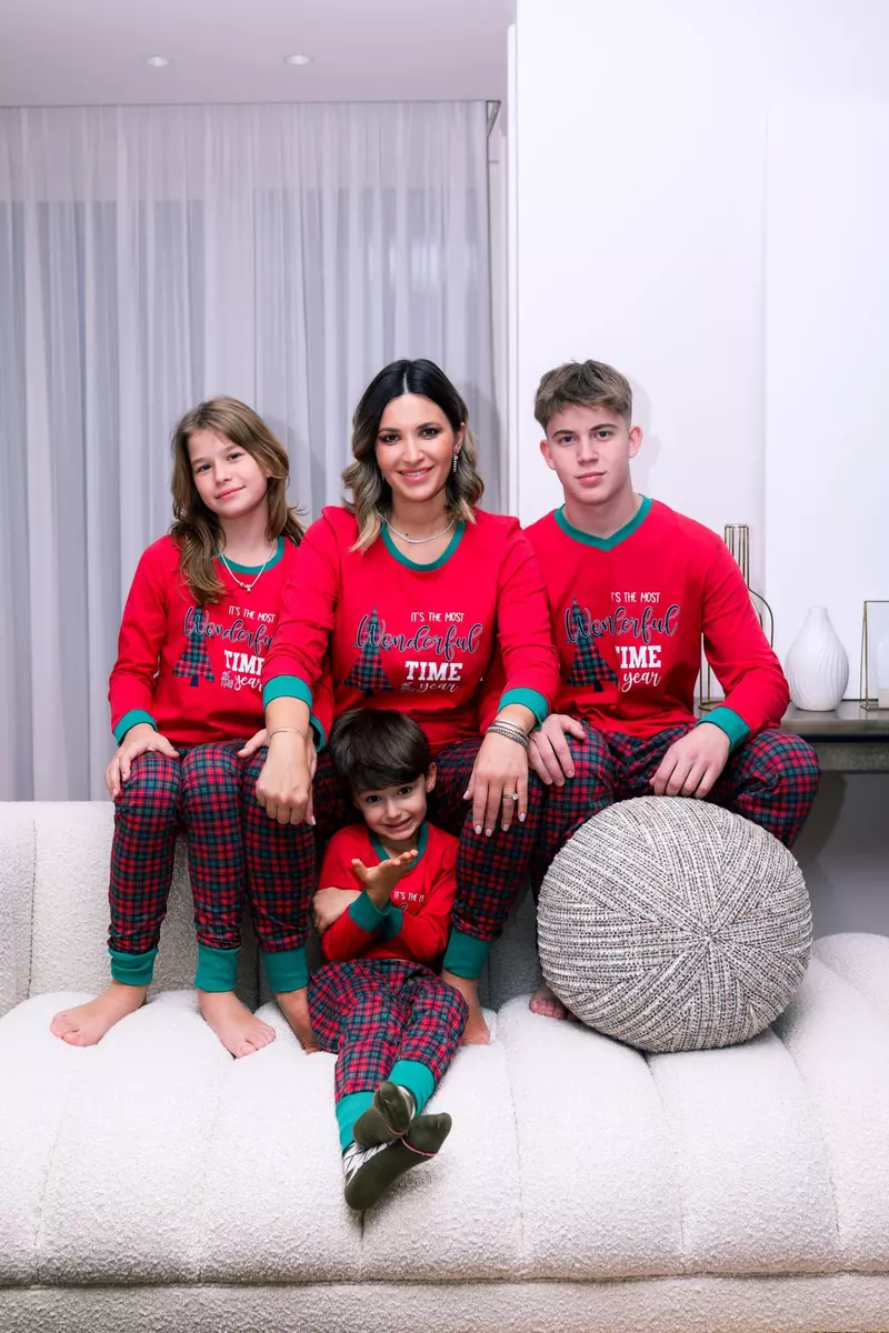 Ela Crăciun cu familia