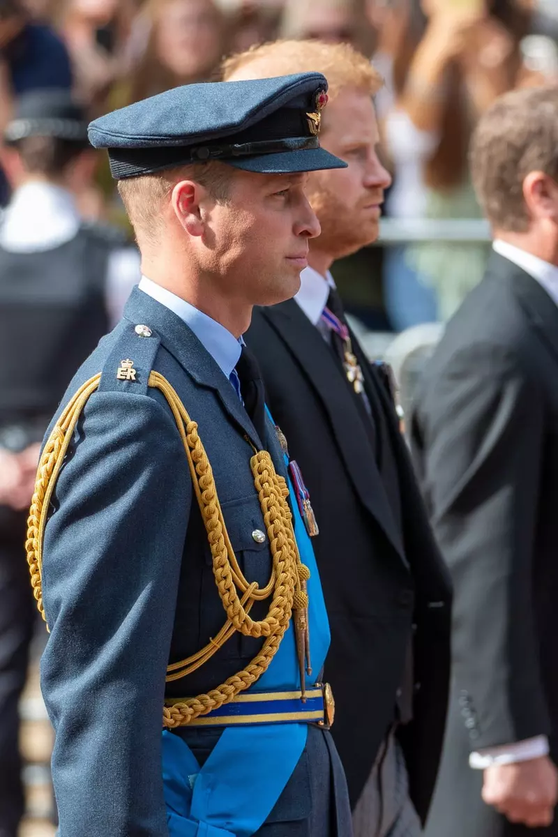 Prințul William și Prințul Harry nu și-au vorbit la înmormântarea unchiului lor 