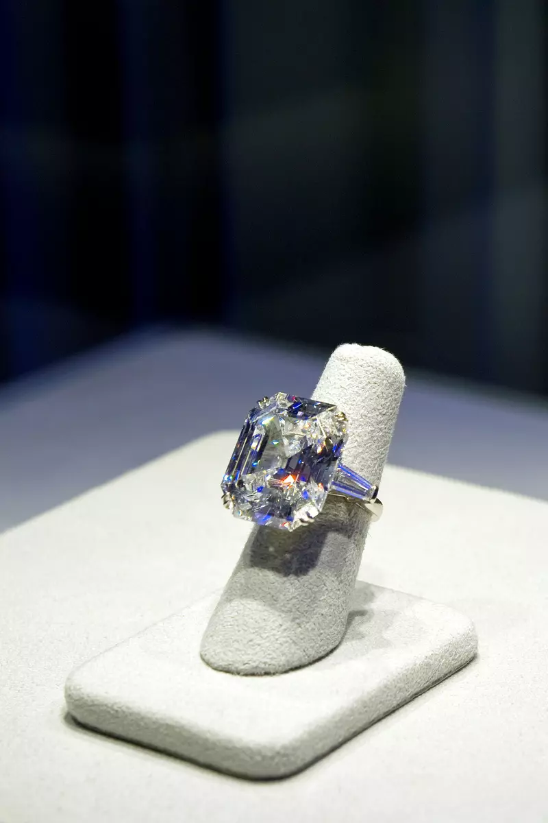 Diamantul Elizabeth Taylor hepta