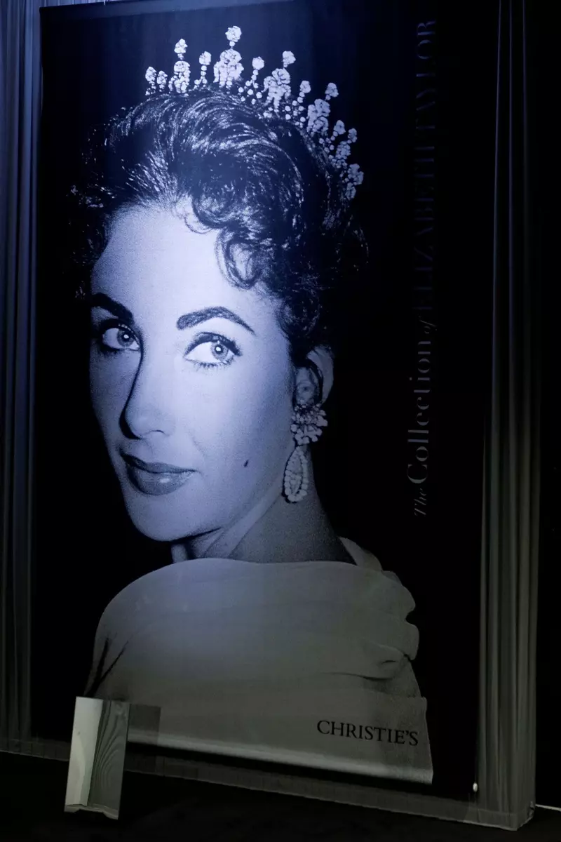 Liz Taylor hepta 7