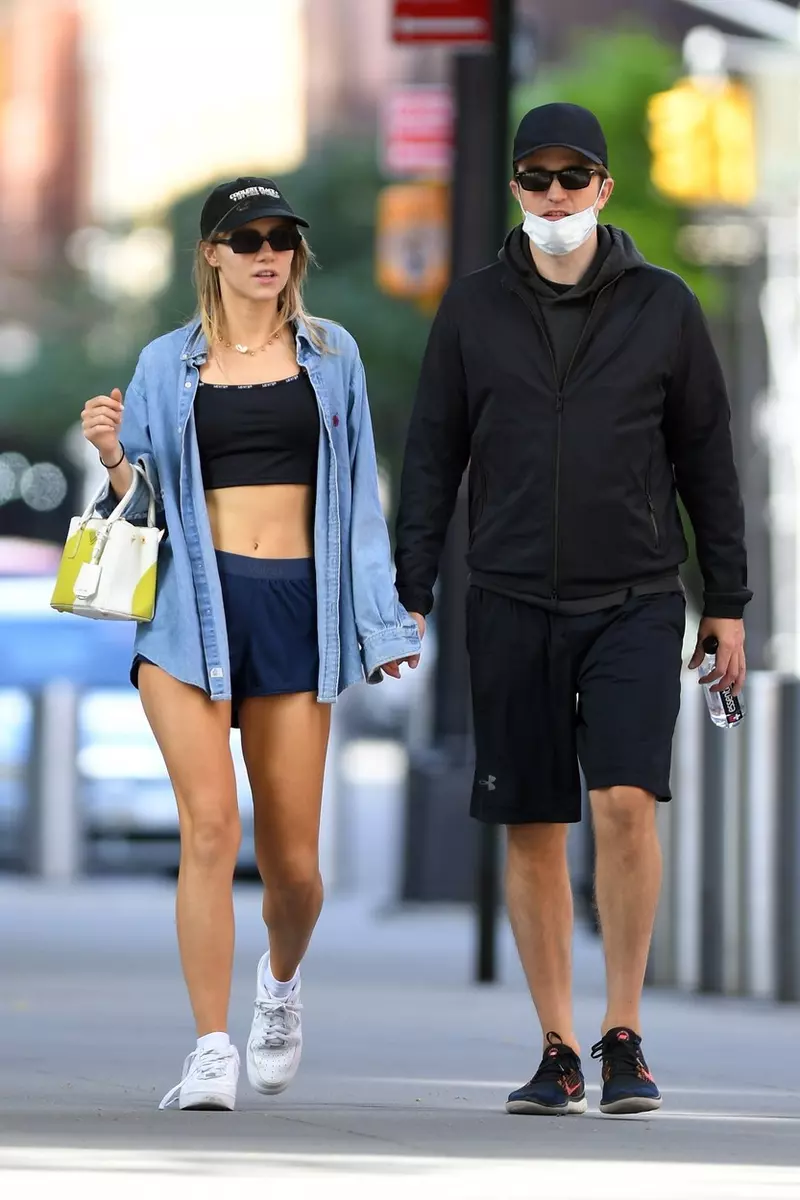 *EXCLUSIVE* Robert Pattinson and Suki Waterhouse turn heads as they exit the New York gym together