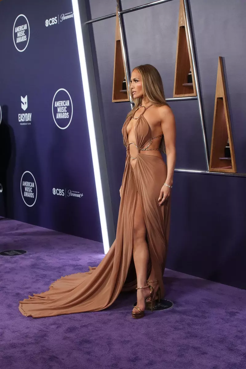 2025 American Music Awards – Arrivals