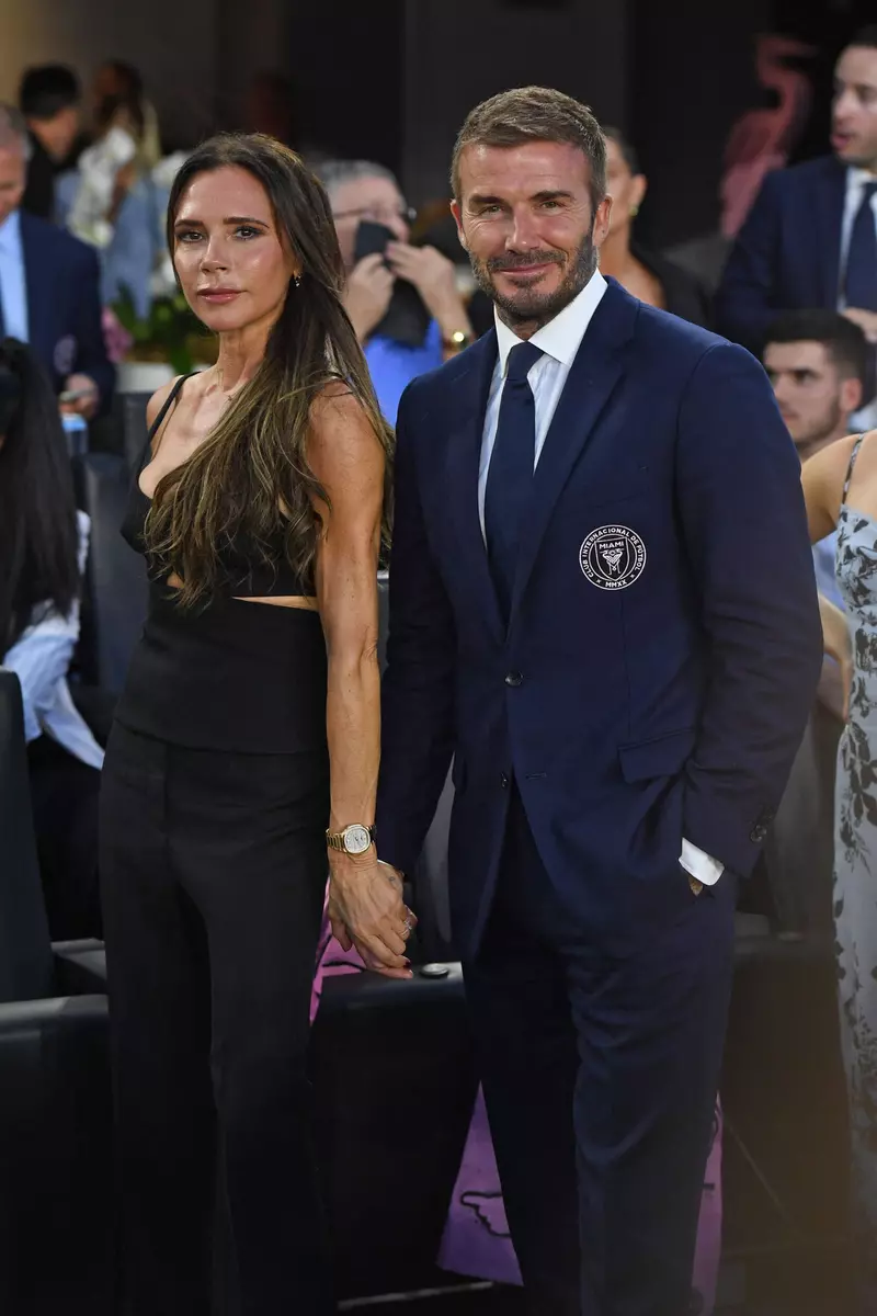 Victoria Beckham rupe tăcerea despre presupusa aventură a lui David Beckham