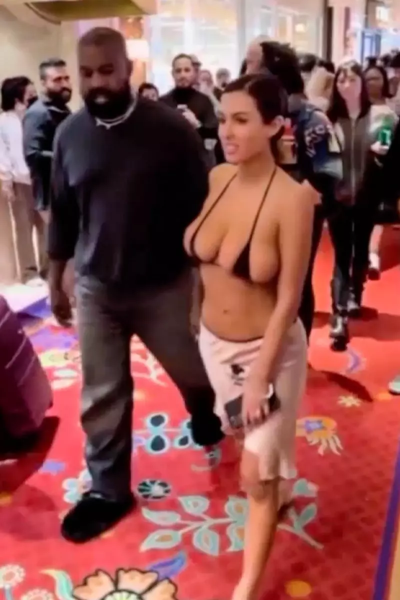 Soția lui Kanye West, Bianca Censori, într-un sutien minuscul în Las Vegas