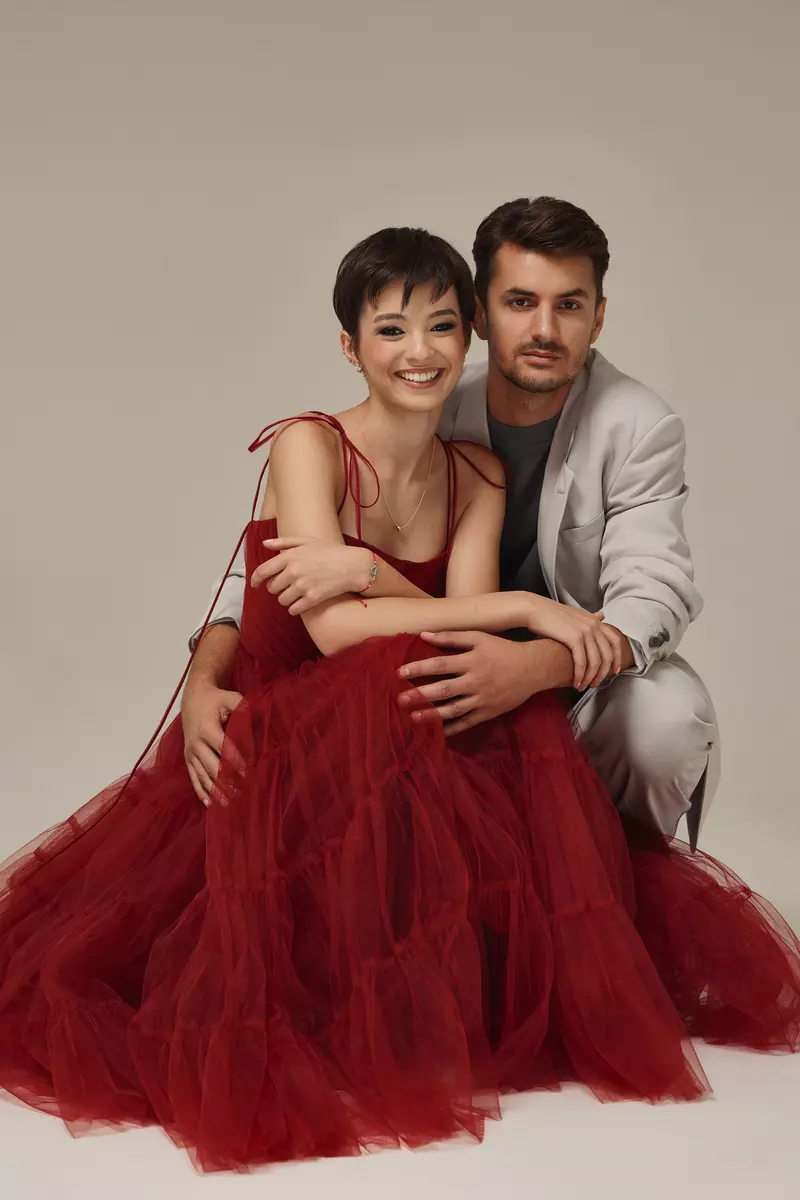 Cine sunt Karina Jianu si Vlad Udrescu, protagoniștii din „Ana, mi-ai fost scrisă în ADN”. Anunțul făcut de Antena 1