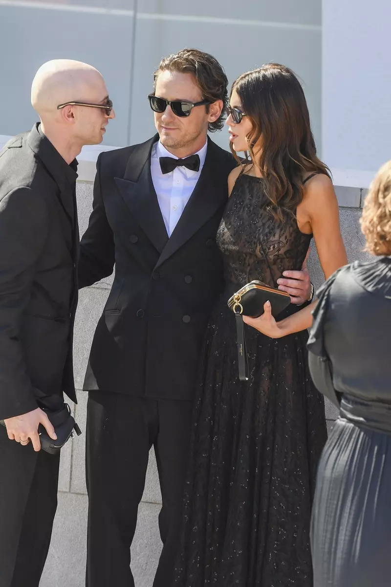 Kaia Gerber and Lewis Pullman share romantic kiss on Venice red carpet