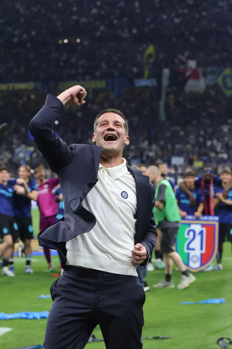 Milano Inter MilanÕs head coach Cristian Chivu  win Italian championship  during the Serie A  soccer match between Inter and Parma  at the Giuseppe Meazza stadium in Milan, north Italy May 3 2026 Sport – Soccer. (Photo by Antonio Saia)
