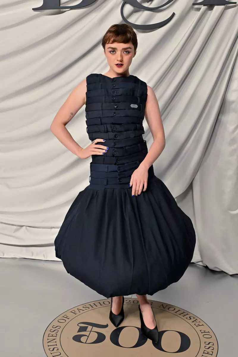 Maisie Williams, transformare dramatică pentru cel mai recent rol al ei. Actrița din „Game of Thrones”, obligată să slăbească 11 kilograme