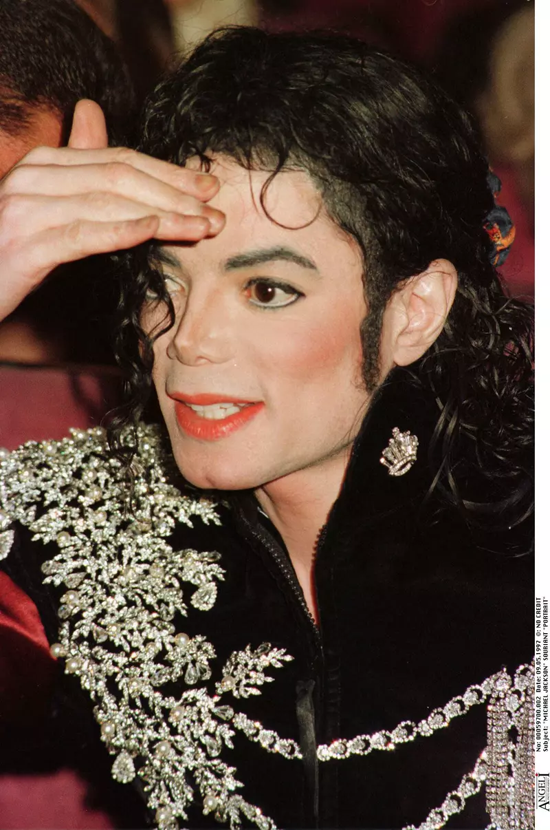 ARCHIVES – MICHAEL JACKSON – CANNES 1997