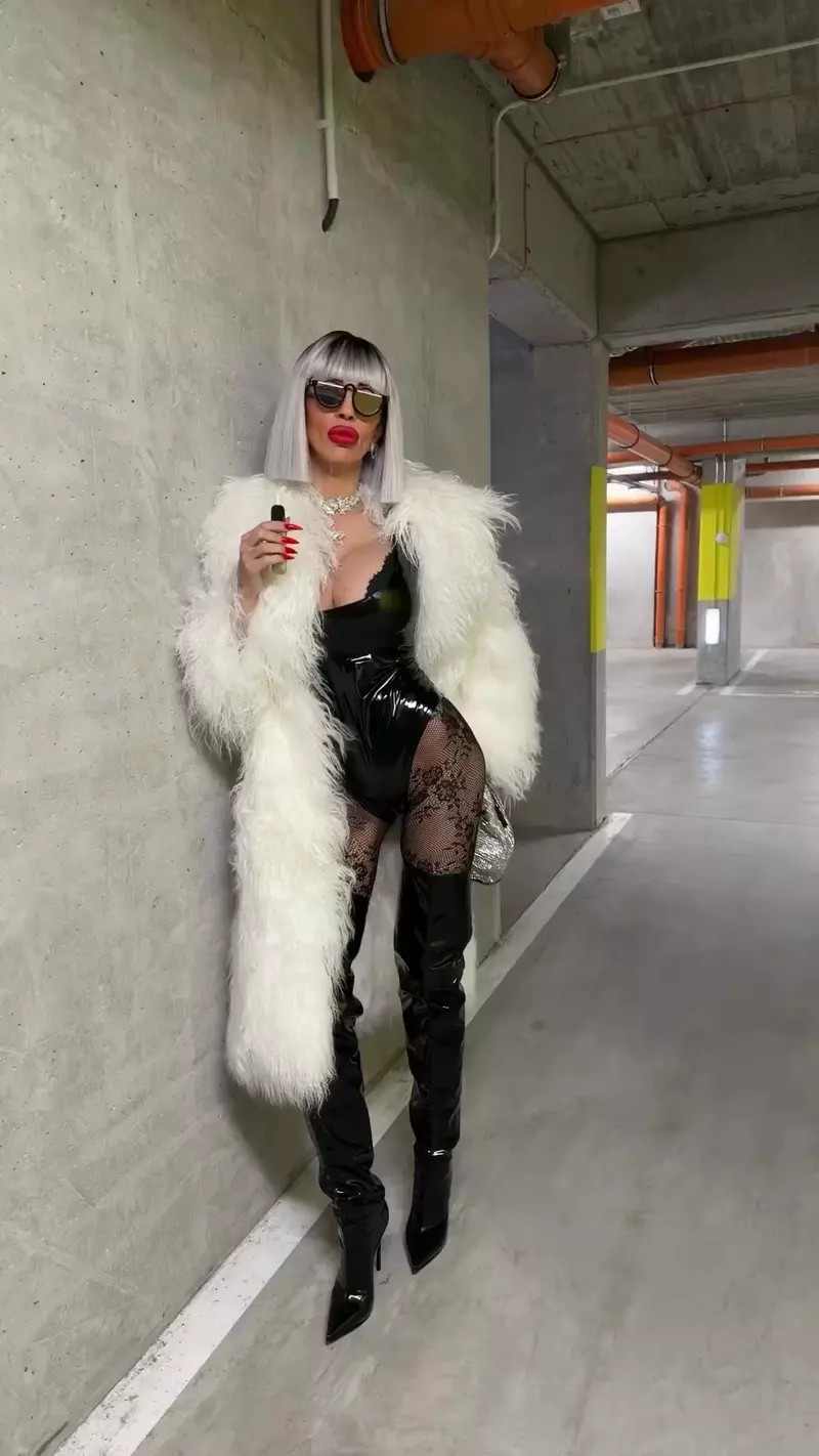 Bădulescu Raluca ținută sexy (10)