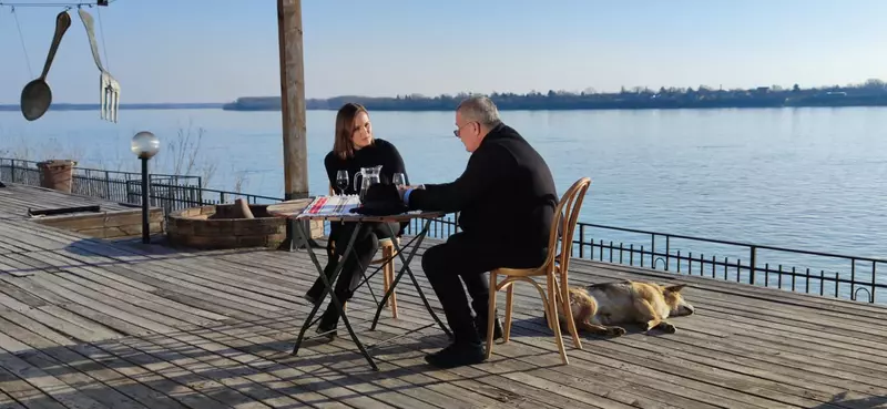 Ioana Maria Moldovan și Mircea Dinescu, filmări cu surprize la „Poezie și delicatețuri” (Prima TV) (1)